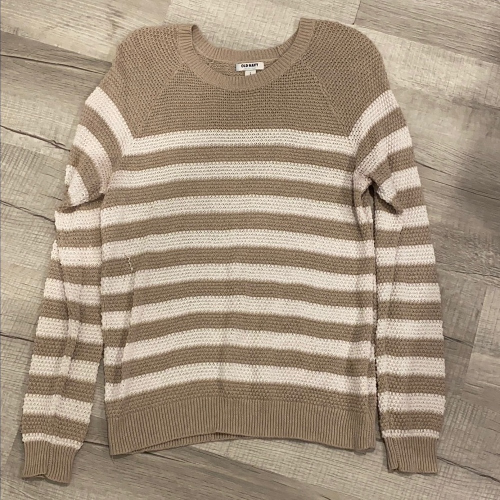 Old Navy crew neck sweater
